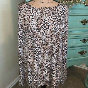 Sale! 🎈Chicos Animal print Tee!Top